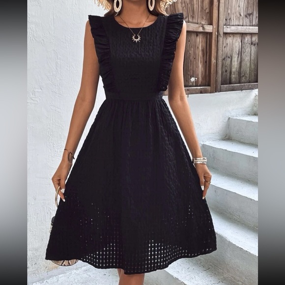 Boho tie beck ruffle trim dress - Picture 3 of 5